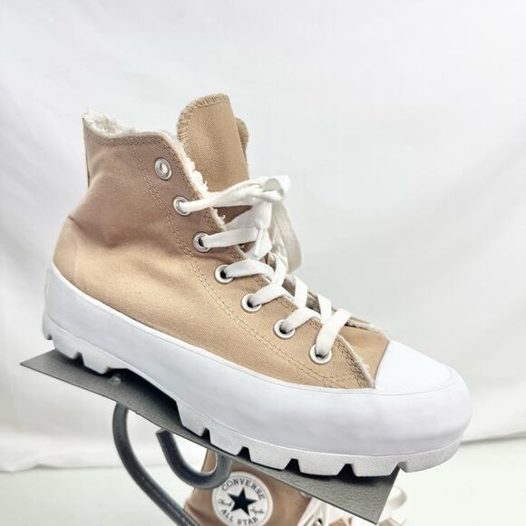 Converse Chuck Taylor Tan Lugged High Top Sherpa Lined Sneakers Women’s Size 8 - Picture 1 of 6